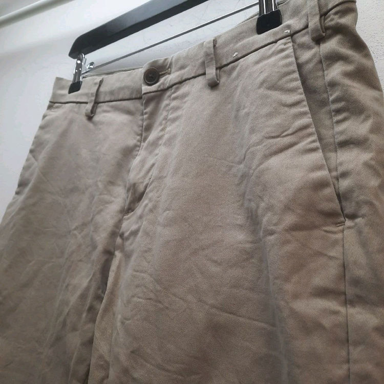 Billede af Uniqlo beige bukser