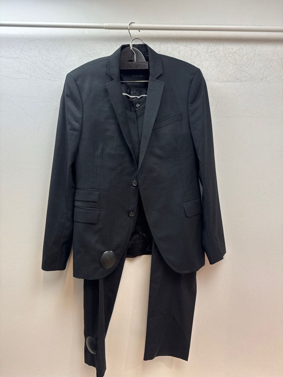 Billede af Black tag Zara suit