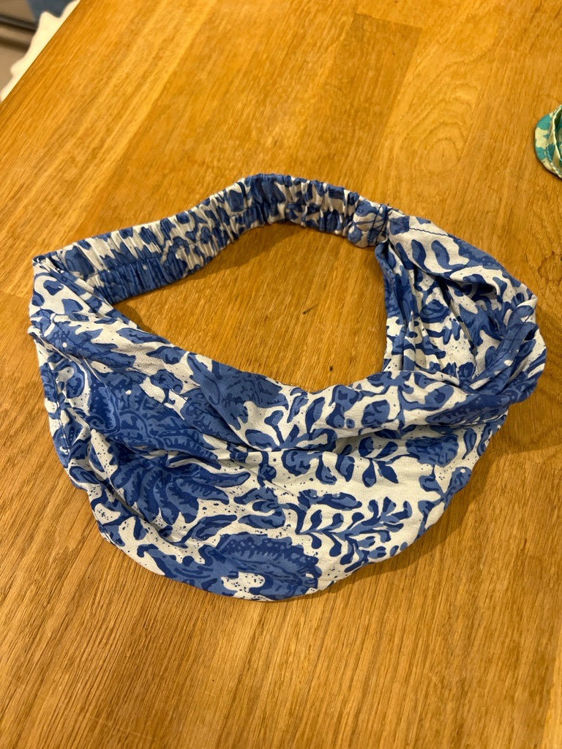 Billede af BLÅ SILKE BANDANA