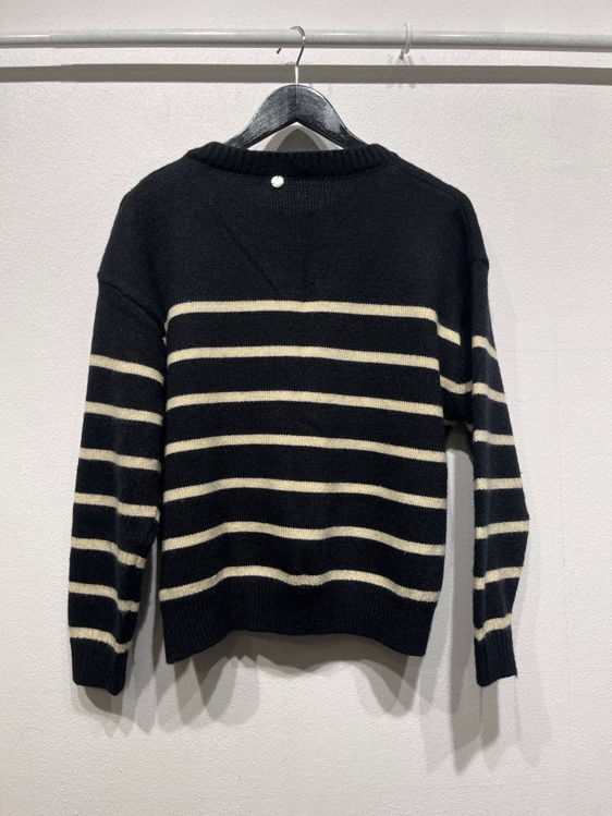 Billede af Black and white striped sweater